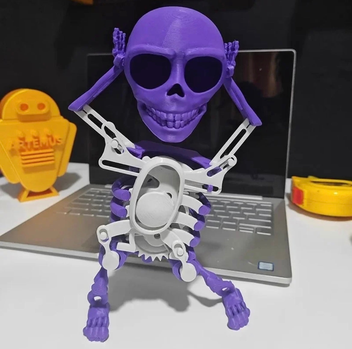 Dancing Skeleton