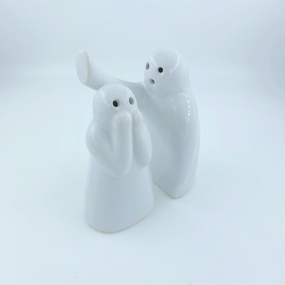 Kabedon Salt Shaker and Pepper Shaker Set