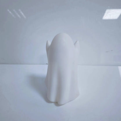 Ghost Figurine Light Up Ghost Vintage Decoration Resin Luminou Ghost Table Decor Middle Finger Ghost Statue Decor For Home Party